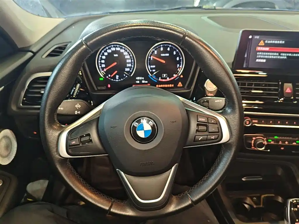 BMW 1 Series 2021 — фото 11