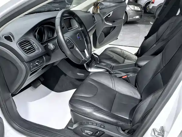 Volvo V40 2016