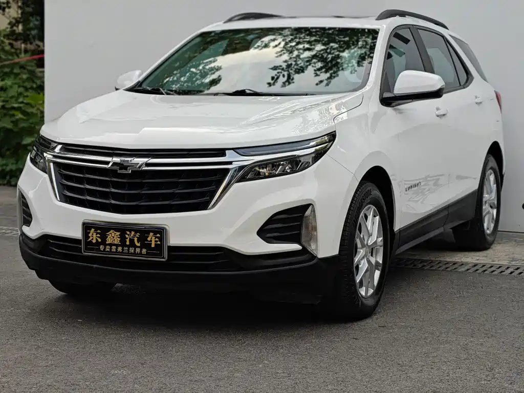 Chevrolet Equinox 2023 — фото 1
