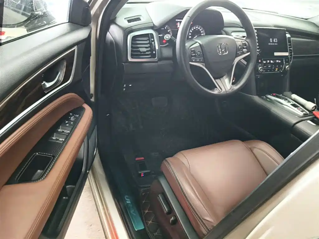 Honda UR-V 2018 — фото 16