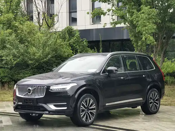 Volvo XC90 Plug-In Hybrid 2023