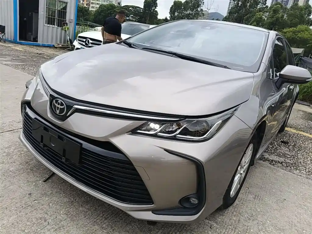 Toyota Corolla 2020 — фото 1