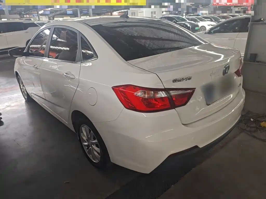 Changan Yuexiang V7 2017 — фото 10