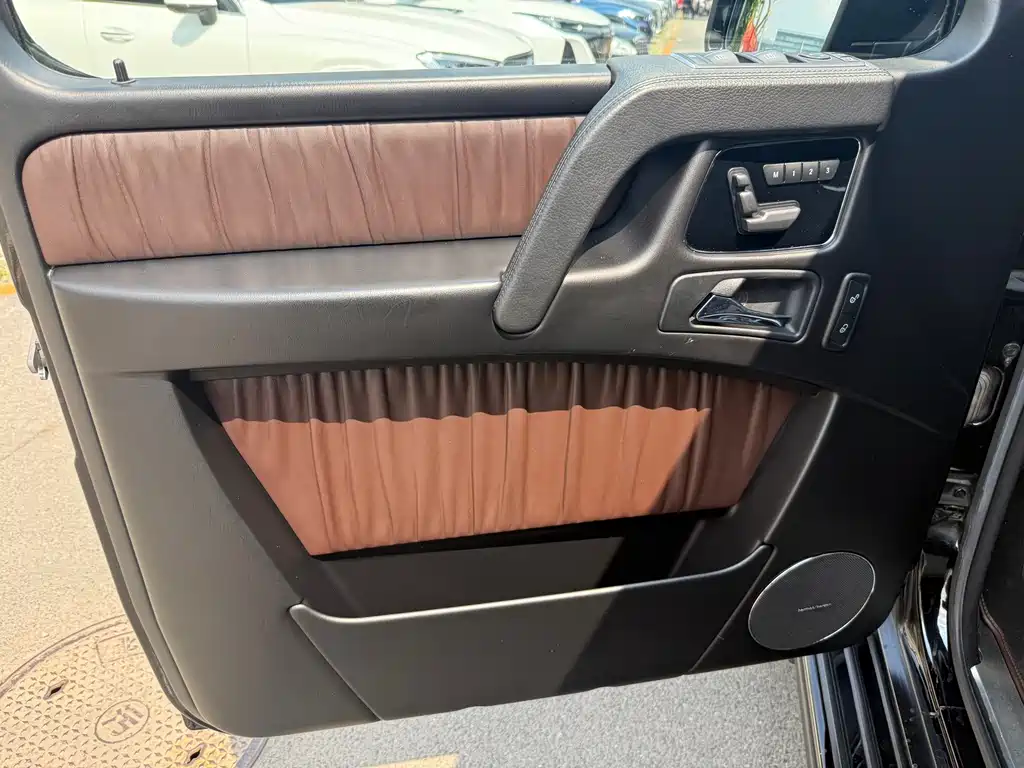 Mercedes-Benz G-Class 2018 — фото 12