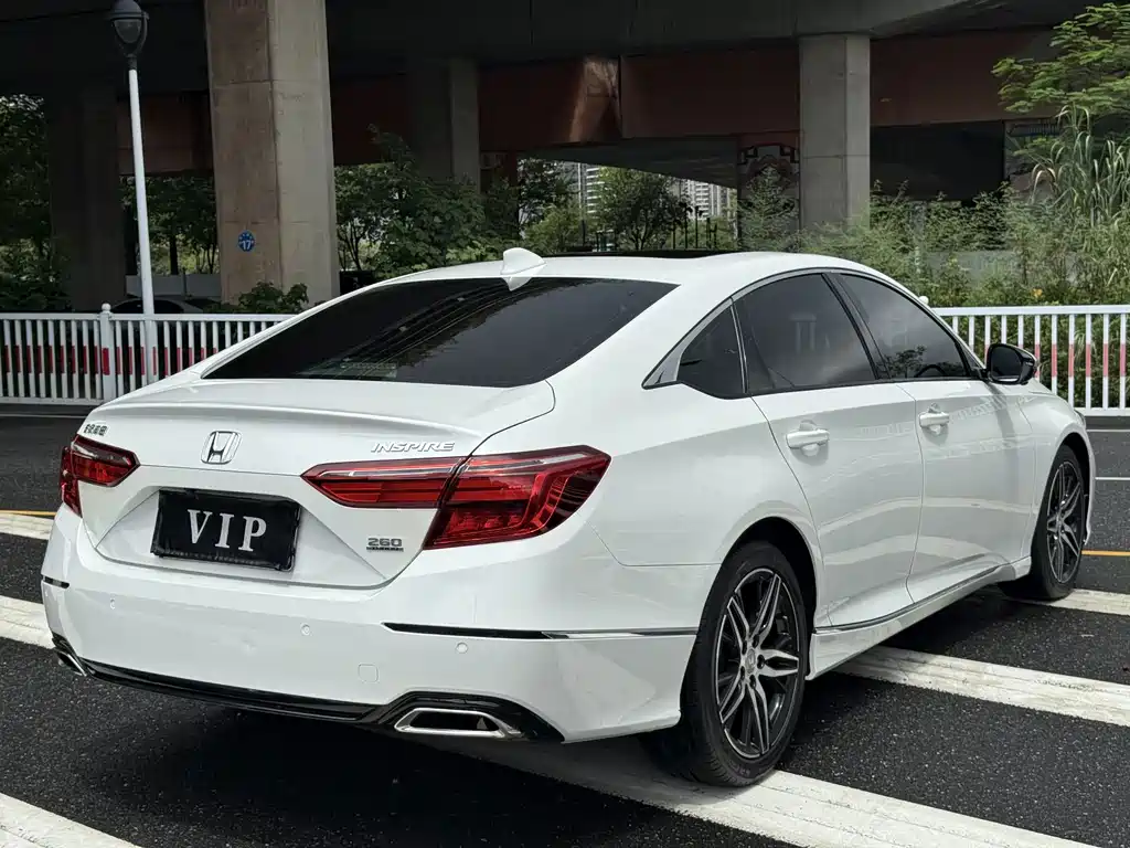 Honda Inspire 2023 — фото 12