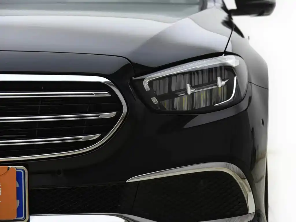 Mercedes-Benz E-Class 2022 — фото 2