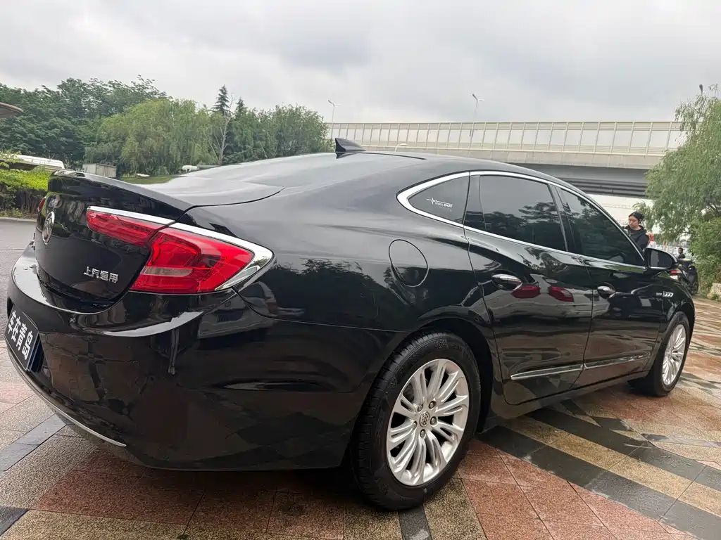 Buick LaCrosse 2017 — фото 13