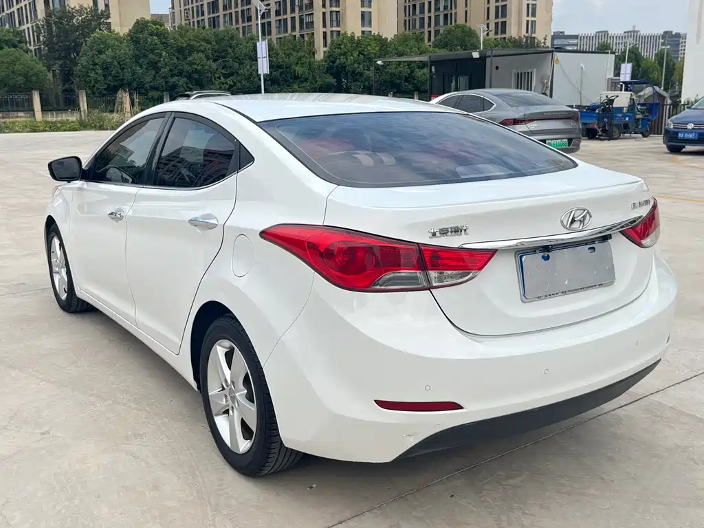 Hyundai Elantra 2014