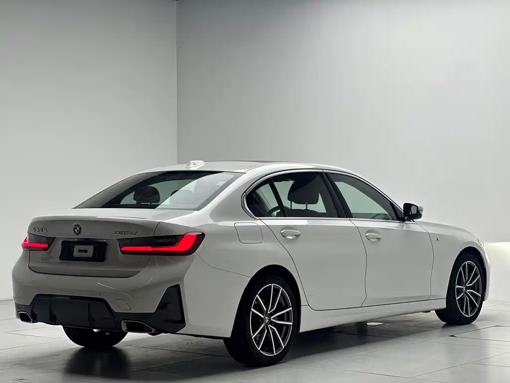 BMW 3 Series 2024