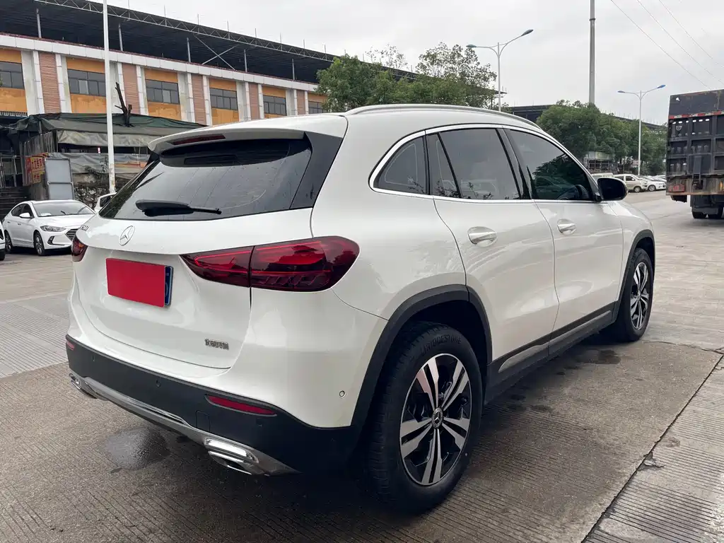 Mercedes-Benz GLA 2024 — фото 7