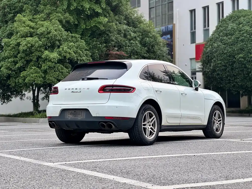Porsche Macan 2015
