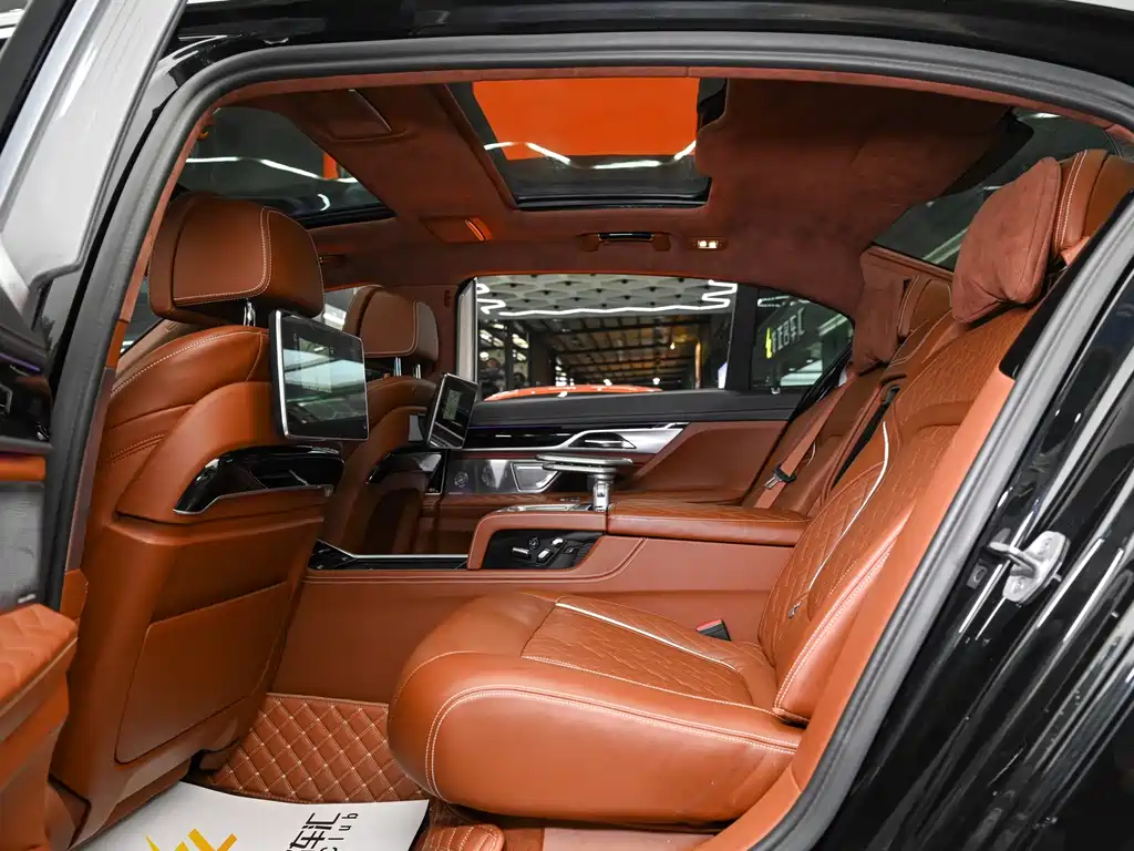 BMW 7 Series 2022 — фото 14