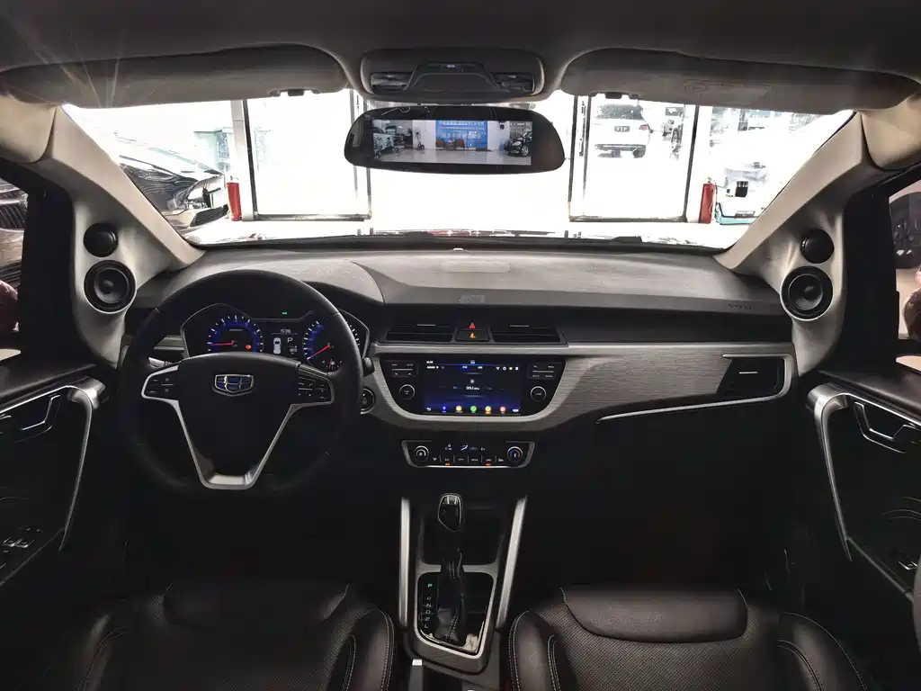 Geely Vision X3 2019 — фото 23
