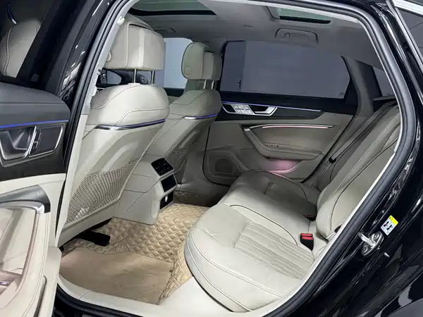 Audi A6L 2022