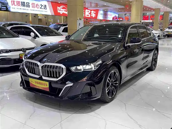 BMW 5 Series 2025