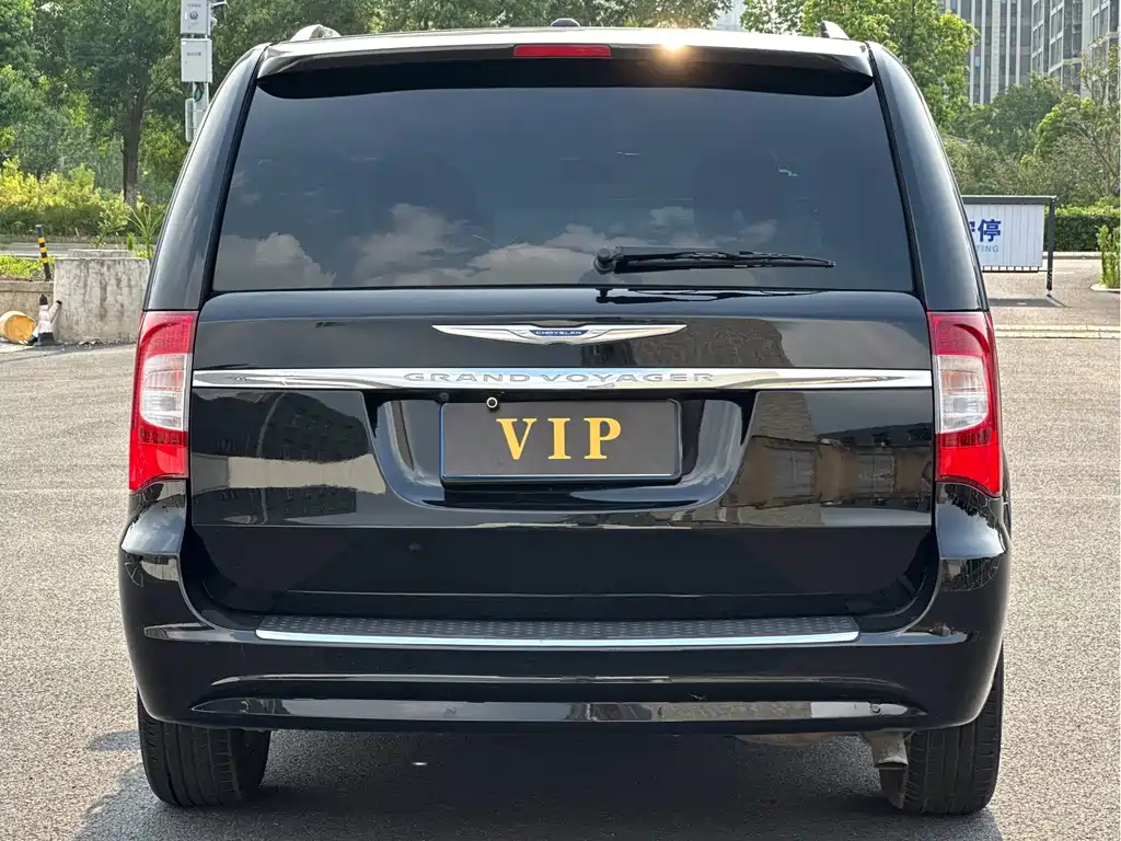 Chrysler Grand Voyager 2015 — фото 8