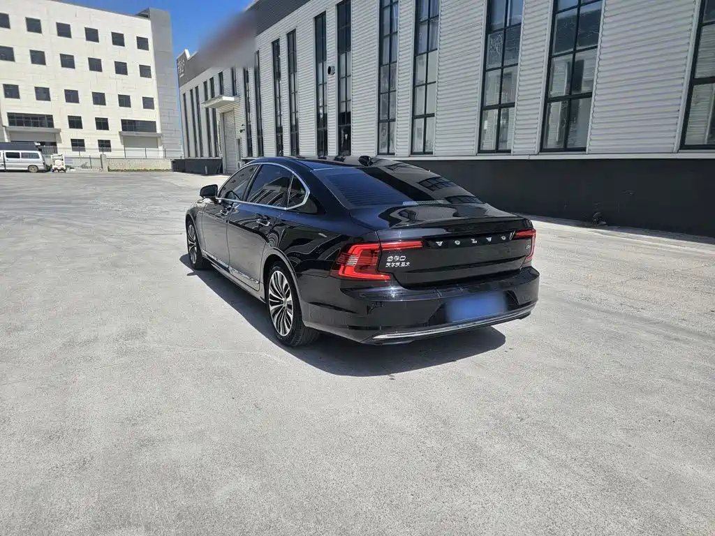 Volvo S90 2022 — фото 25