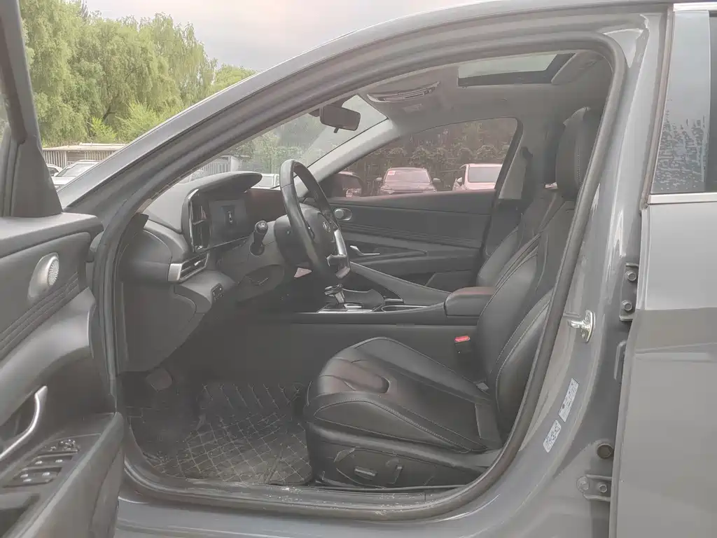 Hyundai Elantra 2020