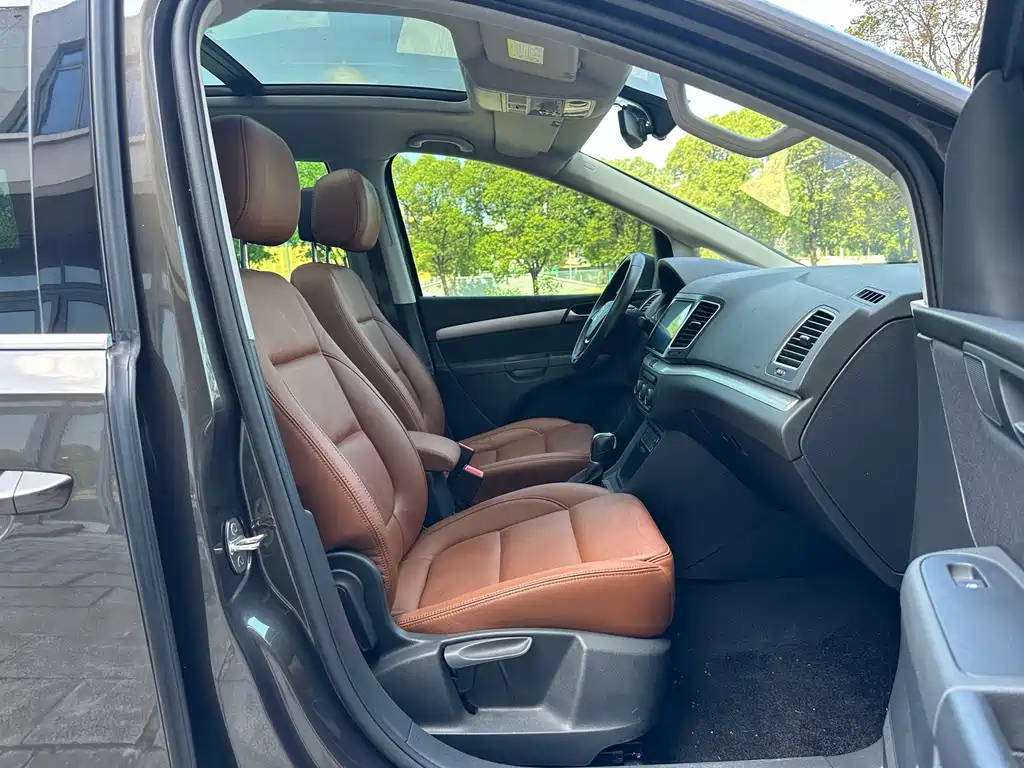 Volkswagen Sharan 2018 — фото 22