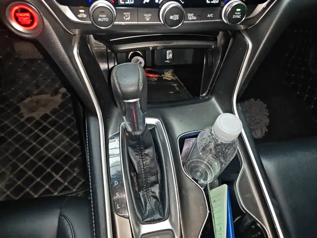 Honda Accord 2019 — фото 14