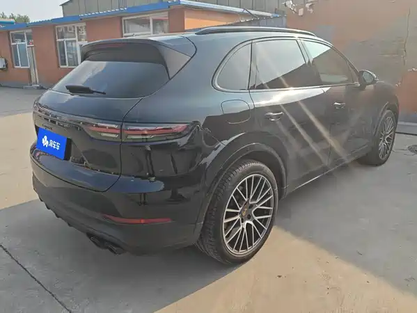 Porsche Cayenne 2023