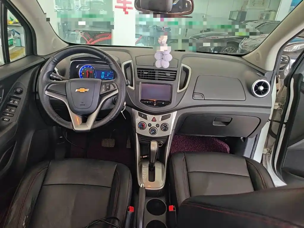 Chevrolet Trax 2015 — фото 10