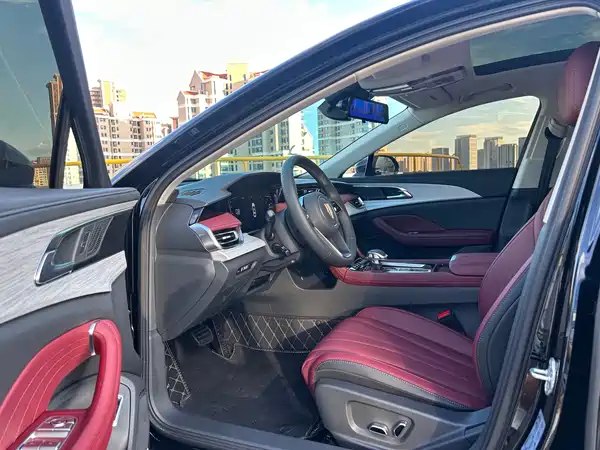 Hongqi H5 2026