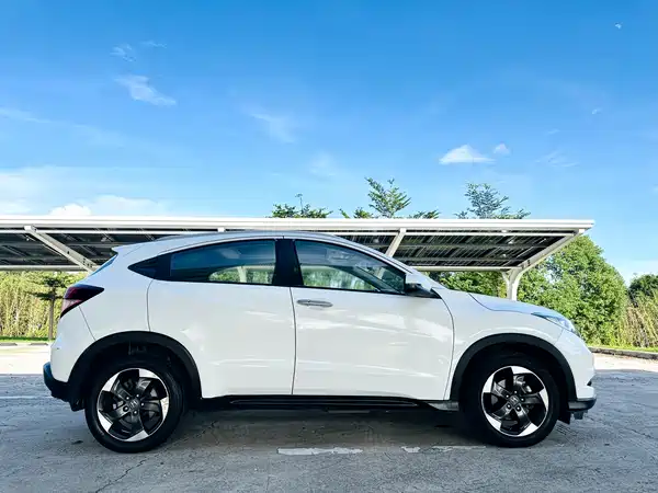 Honda Vezel 2015