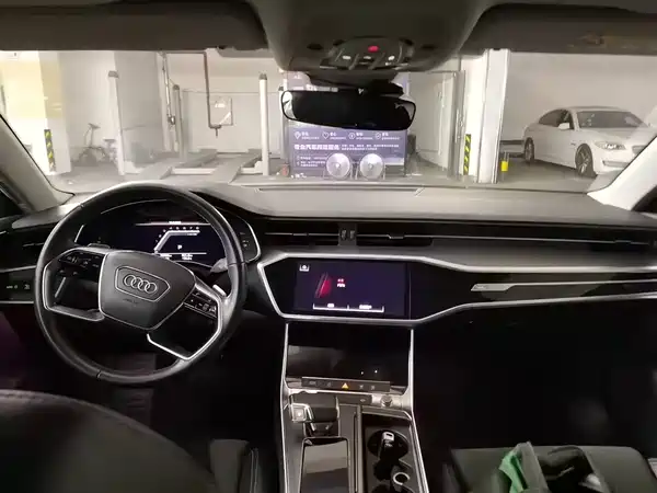 Audi A7L 2024
