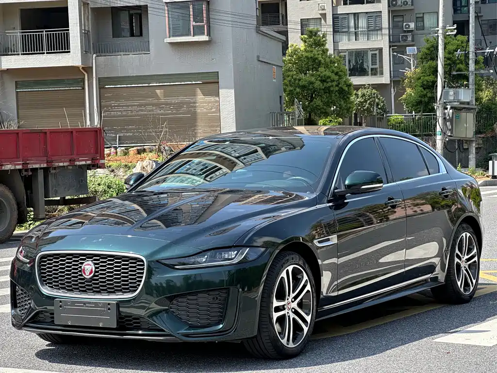 Jaguar XEL 2023 — фото 1