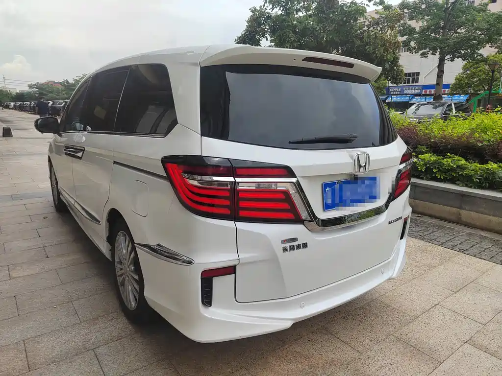 Honda Elysion 2017