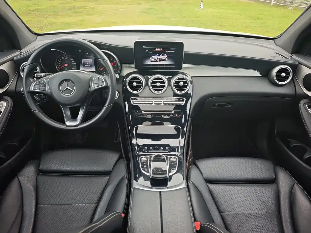 Mercedes-Benz GLC 2017 — фото 17