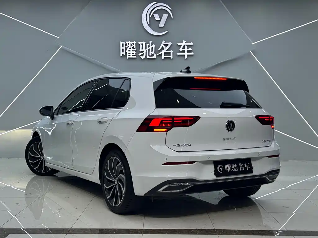 Volkswagen Golf 2021