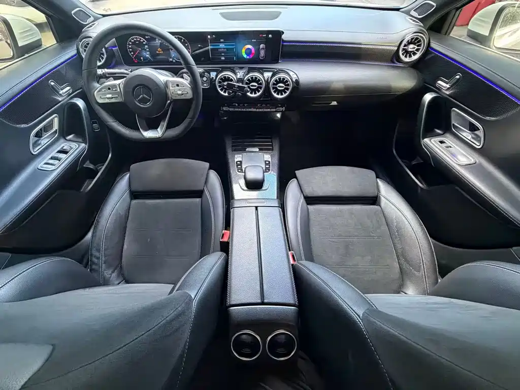 Mercedes-Benz A-Class 2020 — фото 11