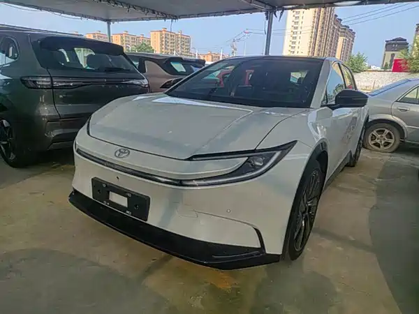 Toyota bZ5 2026