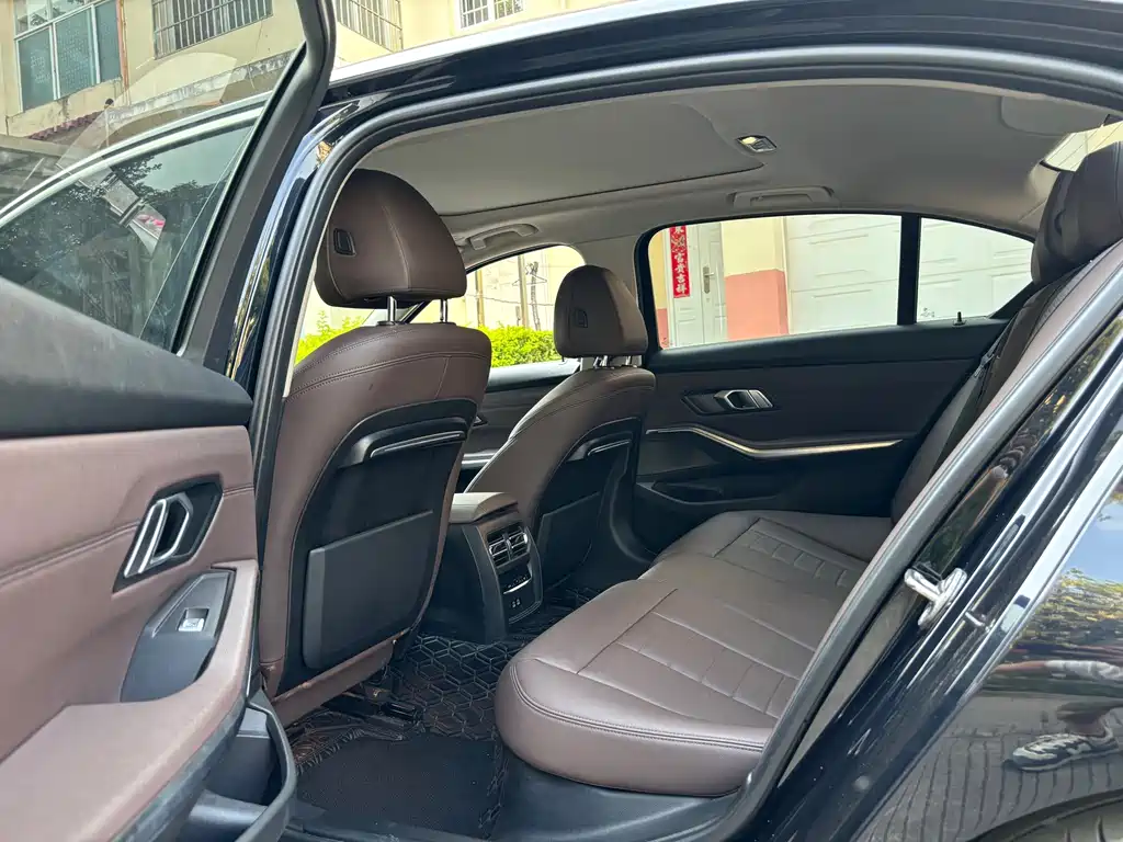 BMW 3 Series 2021