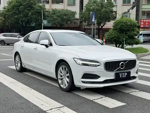 Volvo S90 2017