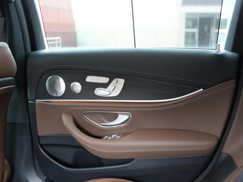 Mercedes-Benz E-Class 2022 — фото 14