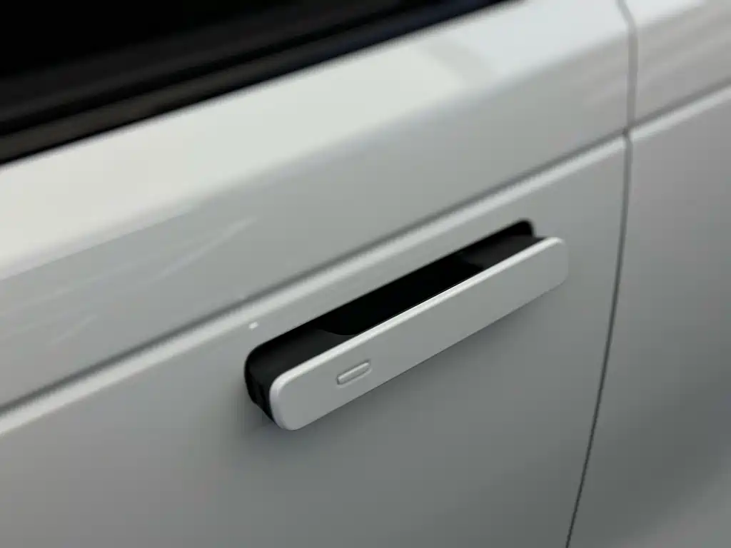 Land Rover Range Rover Velar 2020 — фото 16