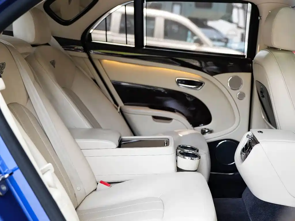 Bentley Mulsanne 2013 — фото 21