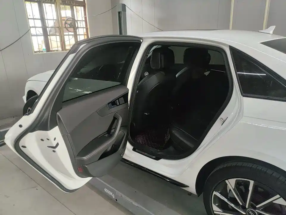 Audi A4L 2023