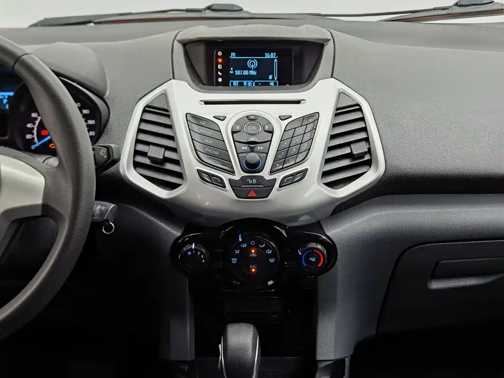 Ford EcoSport 2016 — фото 12