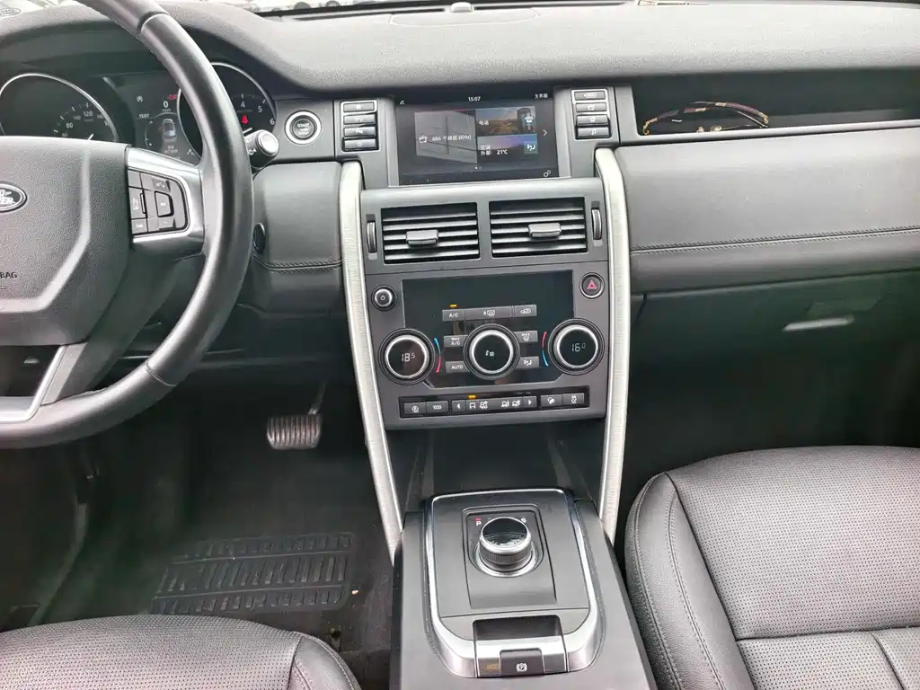 Land Rover Discovery Sport 2018 — фото 14