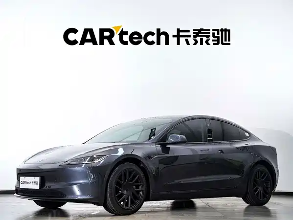 Tesla Model 3 2024