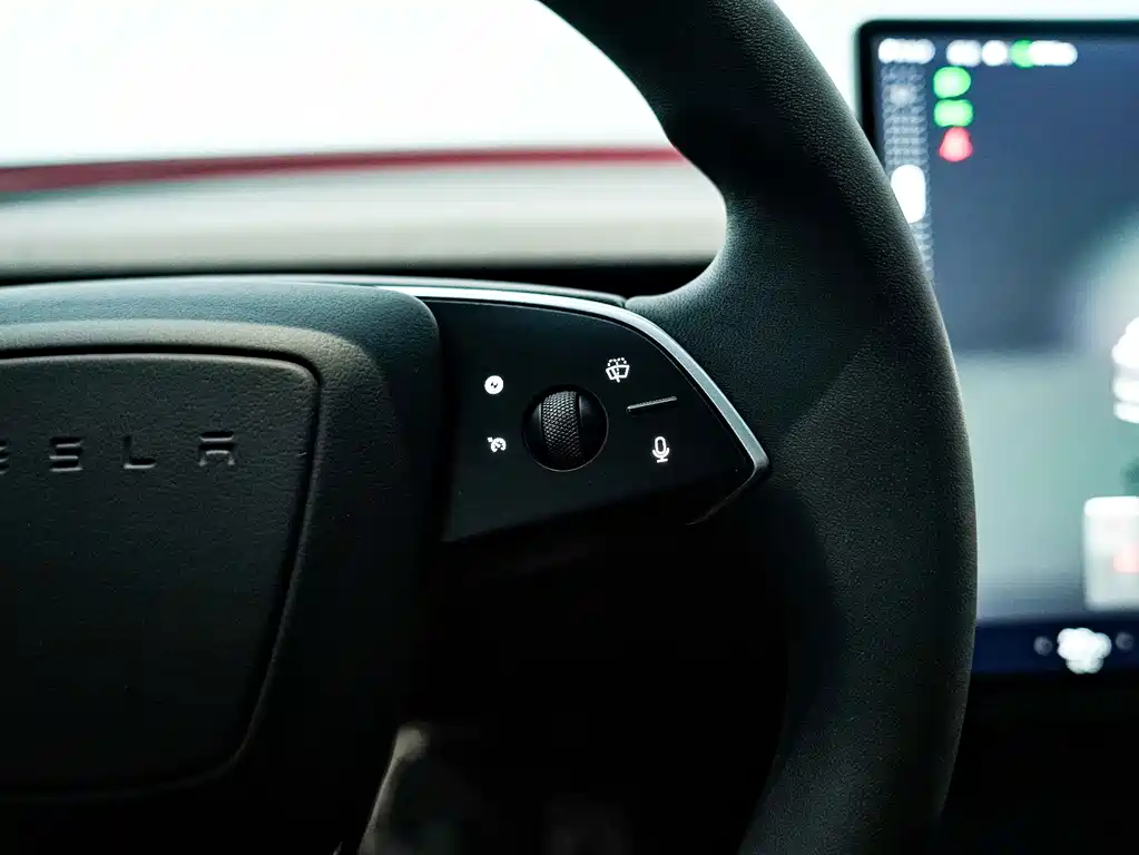 Tesla Model 3 2024 — фото 10