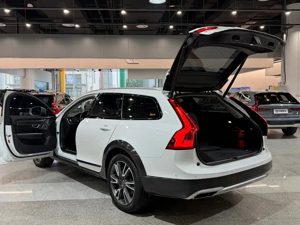 Volvo V90 2018 — фото 8