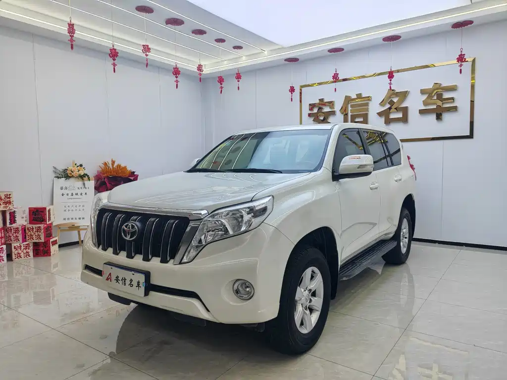 Toyota Prado 2017 — фото 1