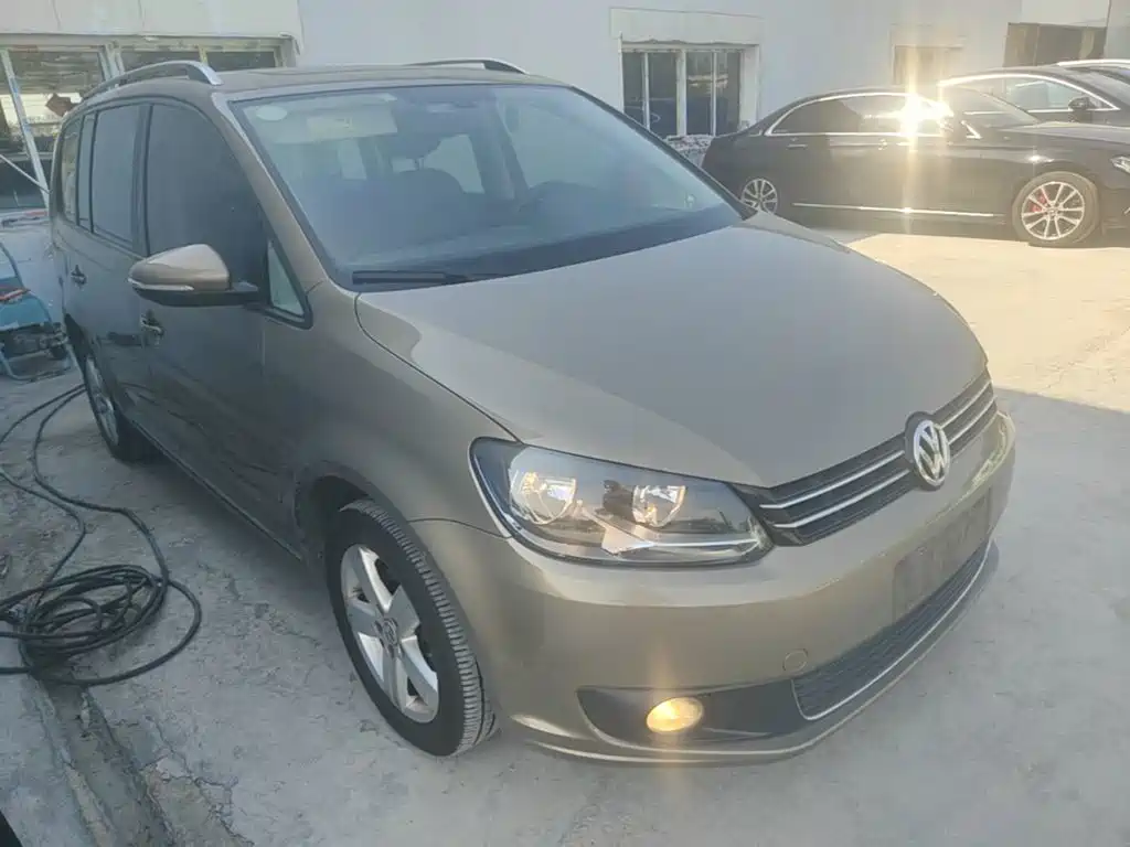 Volkswagen Touran 2015