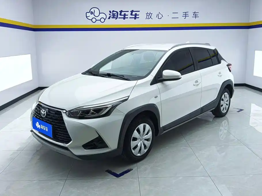 Toyota Yaris L 2021 — фото 1