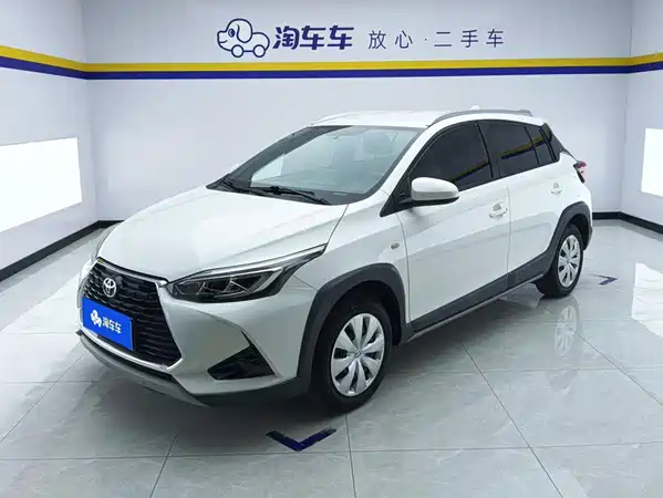 Toyota Yaris L 2021
